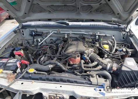 2003 Nissan Xterra Xe z USA, uszkodzony, nr VIN 5N1ED28T43C653353